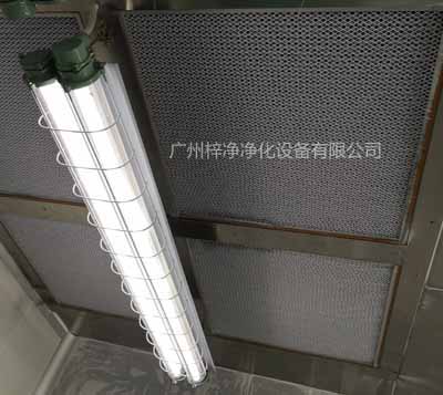 待更換的高效過濾器,外觀已經發(fā)黑